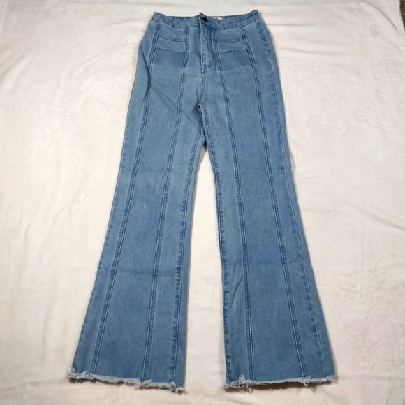Listicle Denim - LISTICLE WOMEN'S FLARE RAW HEM DENIM BLUE JEANS SIZE SMALL